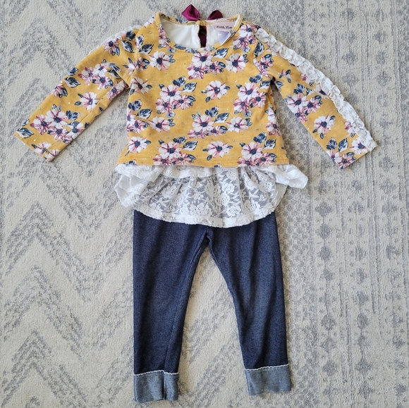 Little Lass baby/toddler girl size 2T outfit set